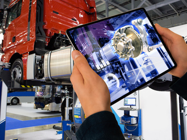 istock-truck-and-tablet
