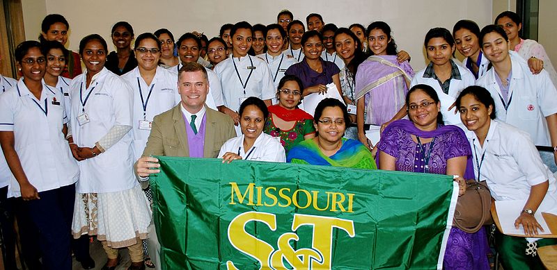 Daniel Oerther poses with nurses at the PD Hindu Ja Hospital in Mumbai